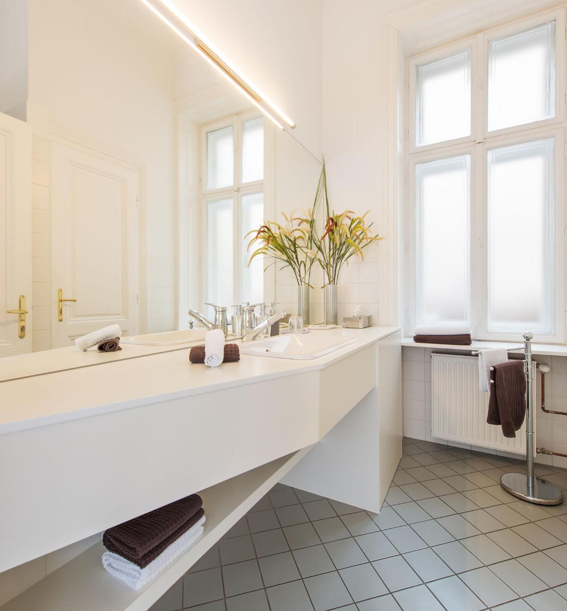 Rosa Linde - Comfort Rooms Wien Rum bild