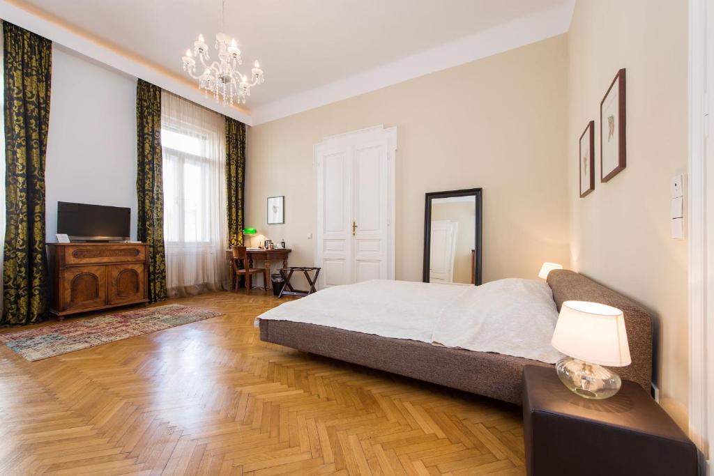 Rosa Linde - Comfort Rooms Wien Rum bild