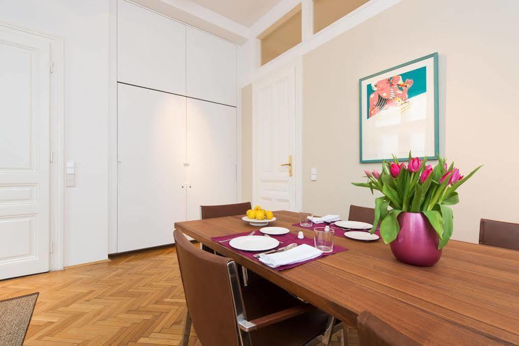 Rosa Linde - Comfort Rooms Wien Exteriör bild